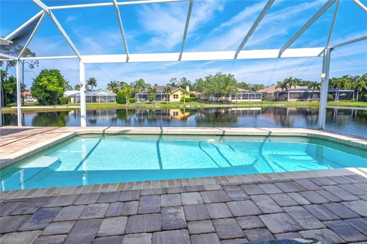 Pool/ Lanai/ Picture Frame Cage