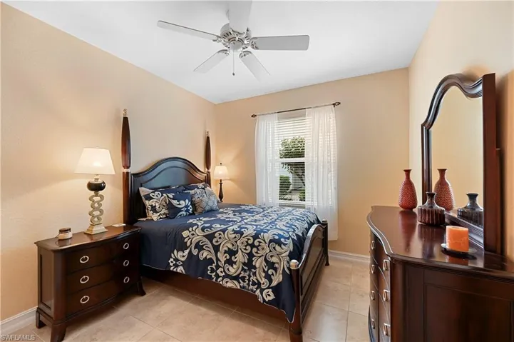 6815  Ascot  DR, Naples, FL 34113