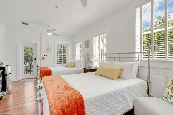 2135  Mc Gregor  BLVD, Fort Myers, FL 33901