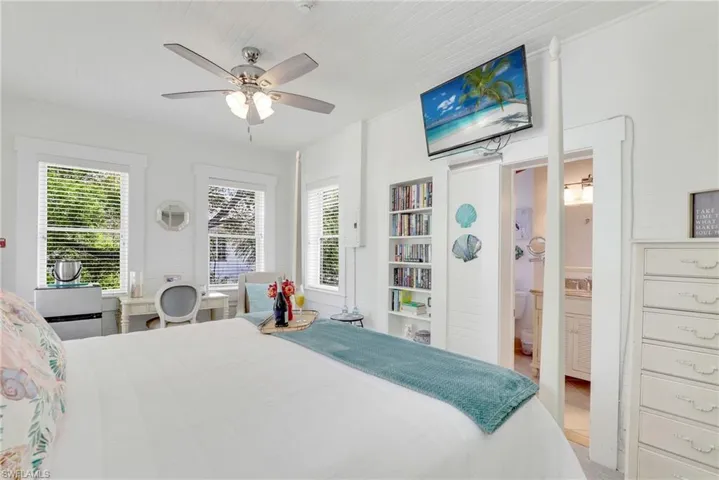 2135  Mc Gregor  BLVD, Fort Myers, FL 33901