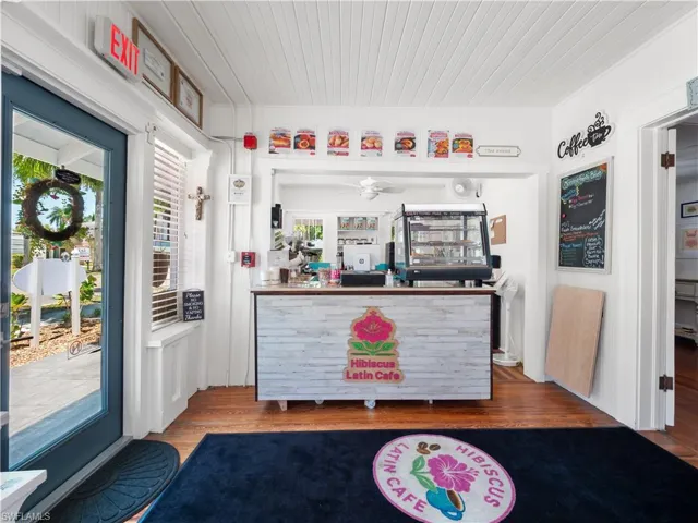 2135  Mc Gregor  BLVD, Fort Myers, FL 33901