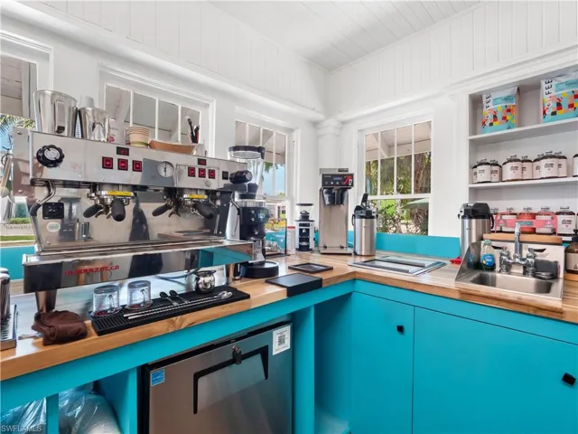 2135  Mc Gregor  BLVD, Fort Myers, FL 33901