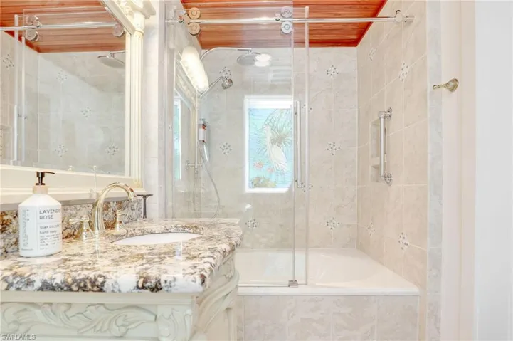 2135  Mc Gregor  BLVD, Fort Myers, FL 33901