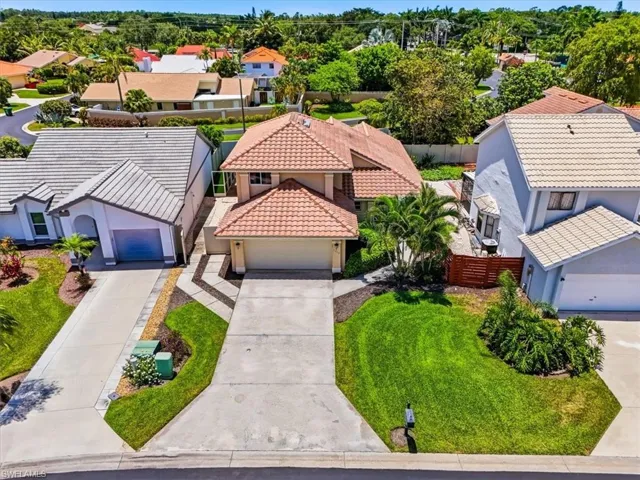 1268 Jardin Dr, Naples, Florida 34104