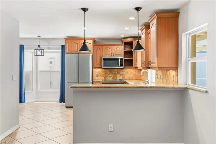 1268 Jardin Dr, Naples, Florida 34104