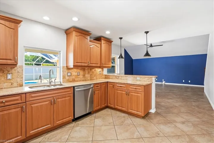 1268 Jardin Dr, Naples, Florida 34104