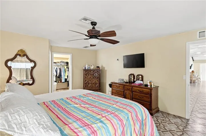 1631 Country Club Pkwy, Lehigh Acres, Florida 33936