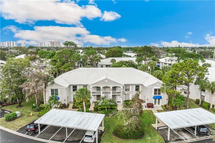 887 Gulf Pavilion DR # 204, NAPLES FL 34108