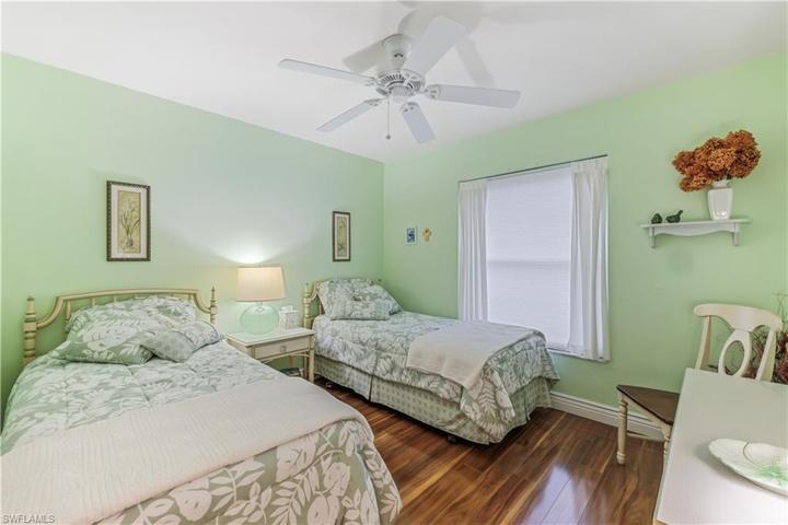 887 Gulf Pavilion DR # 204, NAPLES FL 34108