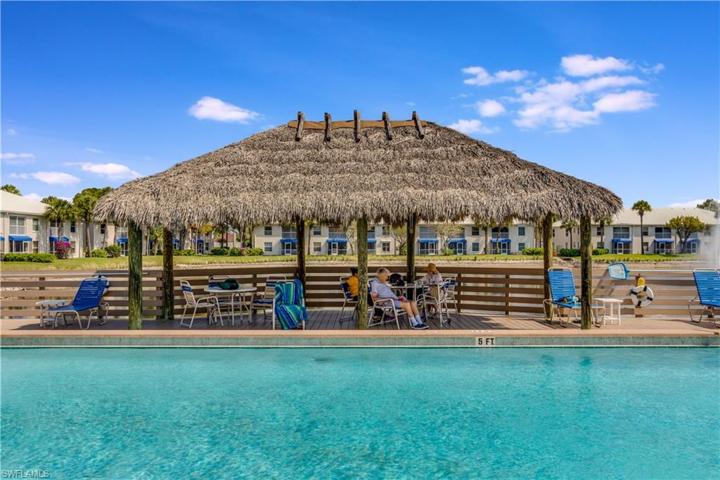887 Gulf Pavilion DR # 204, NAPLES FL 34108