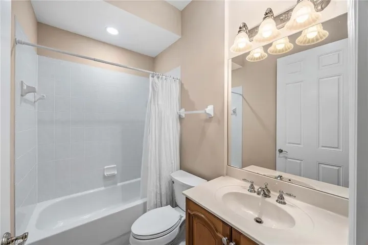 9255  Museo  CIR, Naples, FL 34114