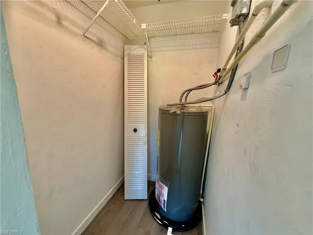 Walk in closet.