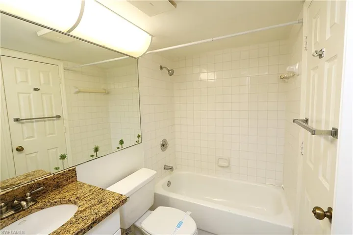 1305 Mainsail Dr 1002, Naples, Florida 34114