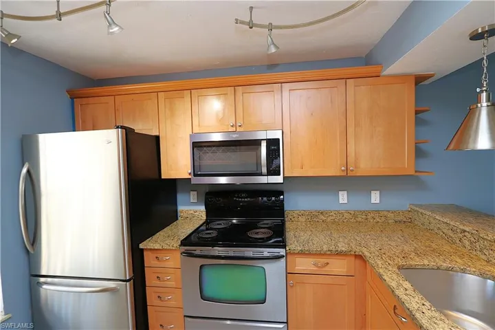 1305 Mainsail Dr 1002, Naples, Florida 34114