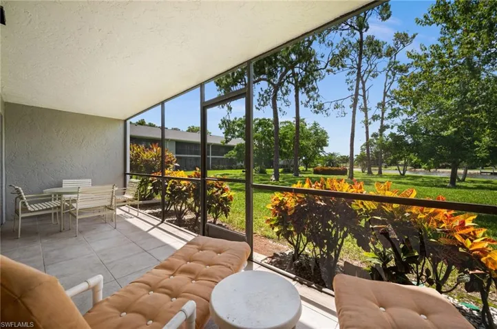 1219  Commonwealth  CIR, Naples, FL 34116