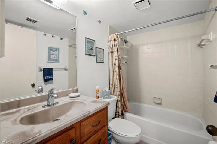1219  Commonwealth  CIR, Naples, FL 34116