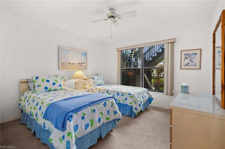 1219  Commonwealth  CIR, Naples, FL 34116