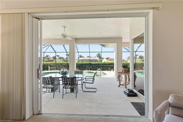 Large lanain is perfect for entertaining.
