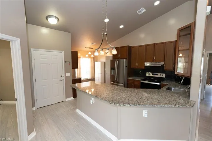 7500 Cameron Cir, Fort Myers, Florida 33912
