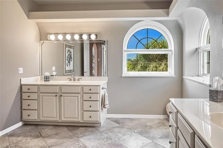 Primary Bathroom, Dual Sinks