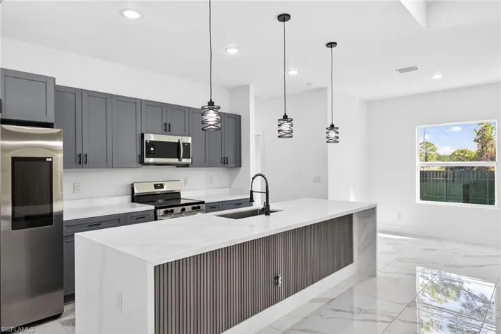 2603  50th W ST, Lehigh Acres, FL 33971