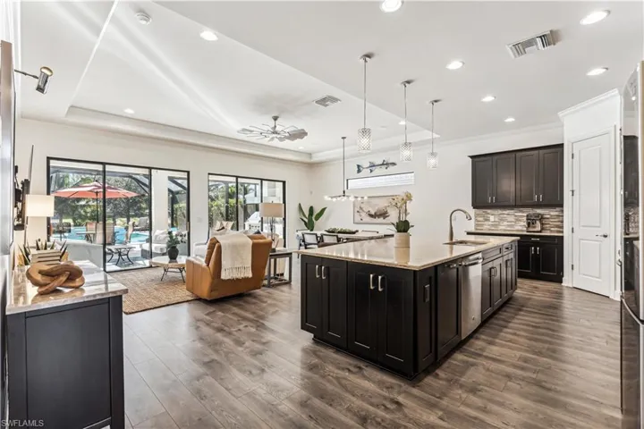 9466  Terresina  DR, Naples, FL 34119