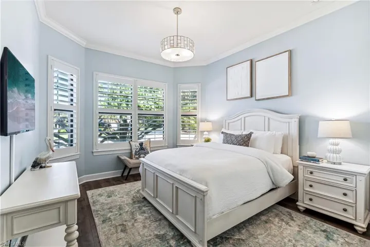 9466  Terresina  DR, Naples, FL 34119
