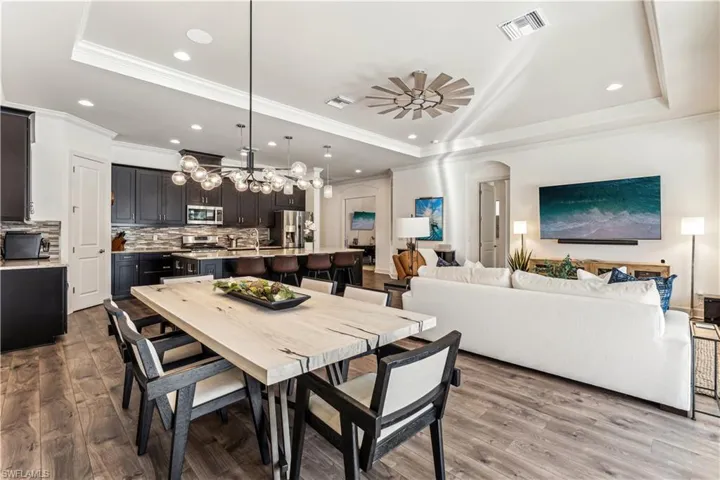 9466  Terresina  DR, Naples, FL 34119