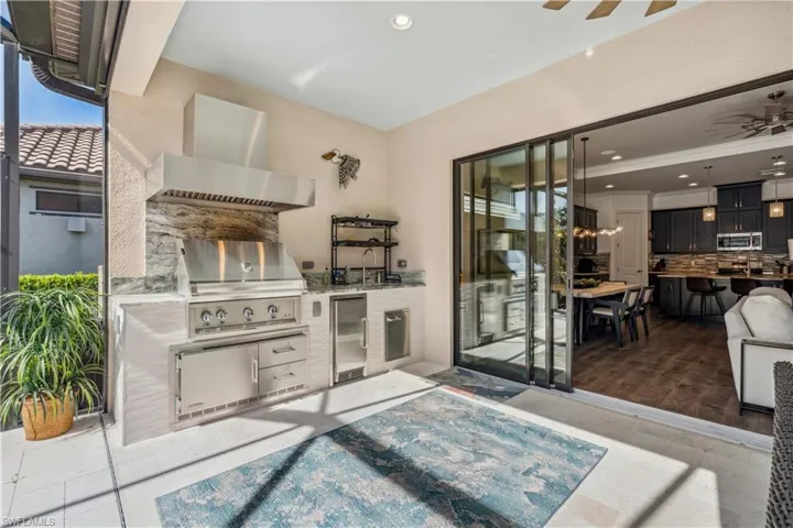 9466  Terresina  DR, Naples, FL 34119