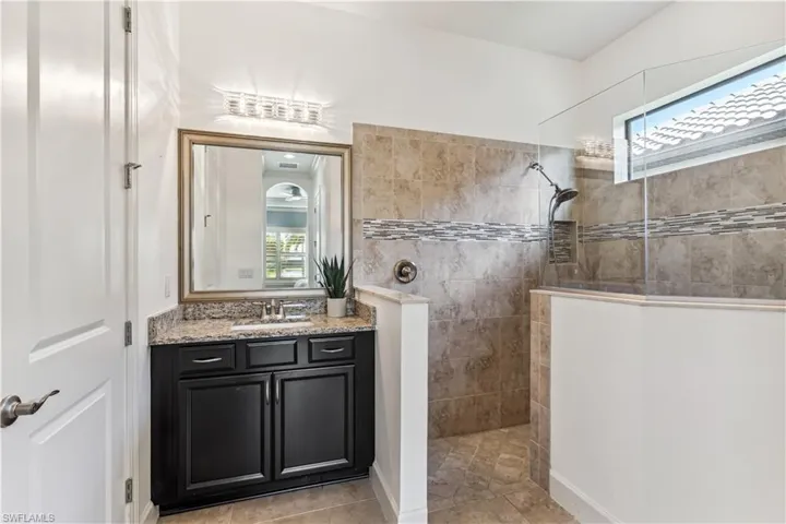 9466  Terresina  DR, Naples, FL 34119