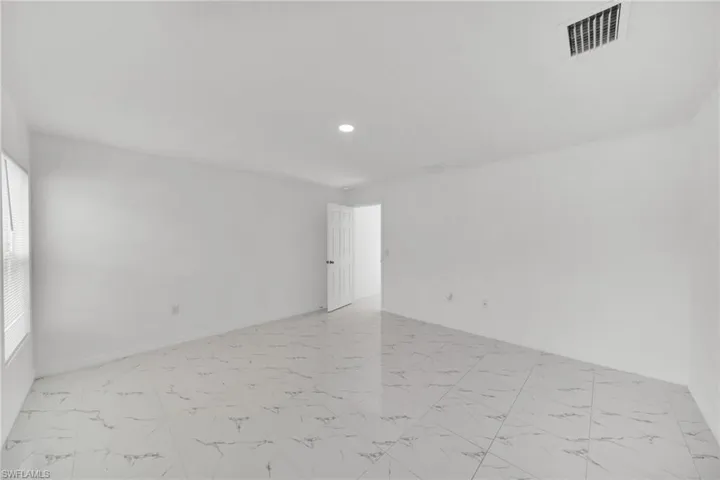 328 Ne 21st St, Cape Coral, Florida 33909