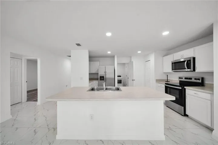 328 Ne 21st St, Cape Coral, Florida 33909