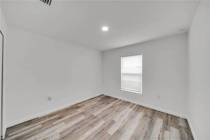328 Ne 21st St, Cape Coral, Florida 33909