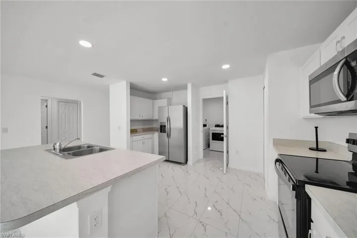 328 Ne 21st St, Cape Coral, Florida 33909