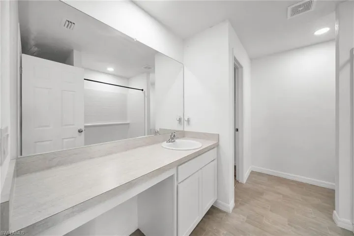 328 Ne 21st St, Cape Coral, Florida 33909