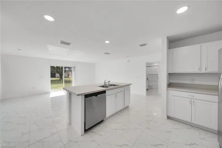 328 Ne 21st St, Cape Coral, Florida 33909