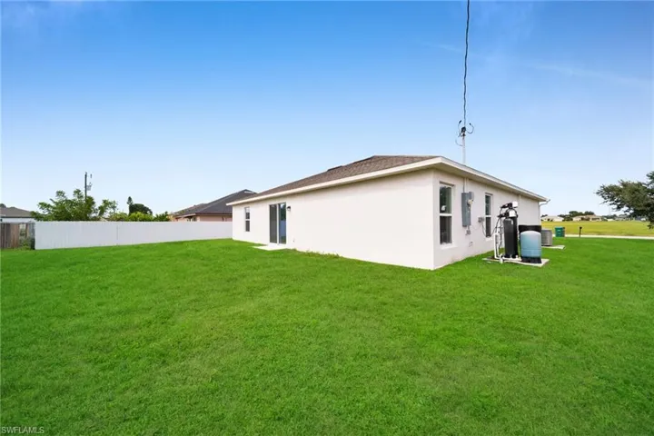 328 Ne 21st St, Cape Coral, Florida 33909