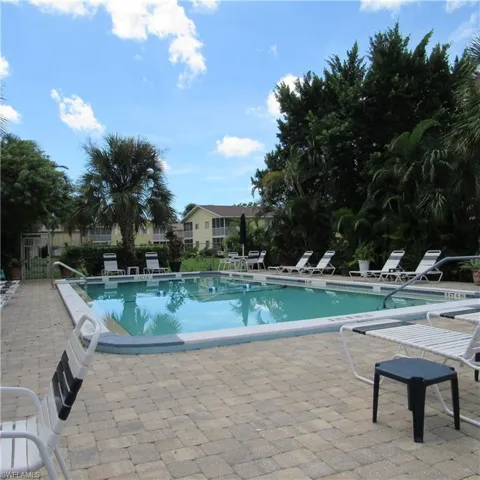 8156 Country Rd # 106, Fort Myers Fl 33919