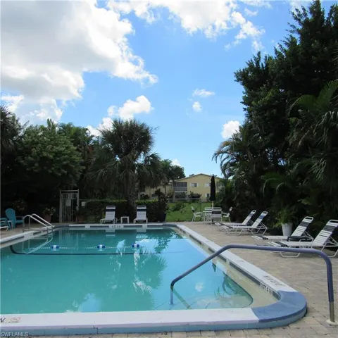8156 Country Rd # 106, Fort Myers Fl 33919
