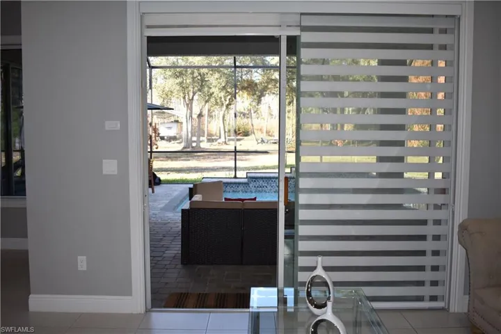 Detailed view of baseboards