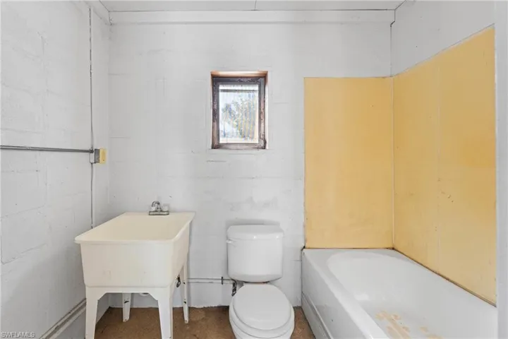 Guest Cottage Bath