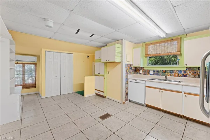 Laundry Area In Kitch1