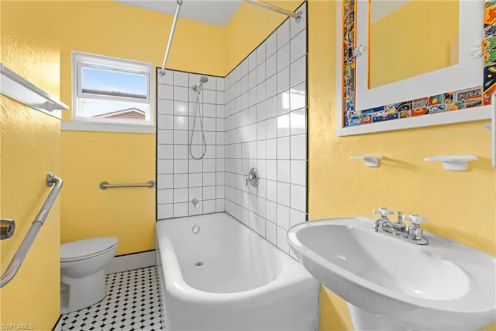 364 Arlington Ave, Fort Myers, Florida 33905