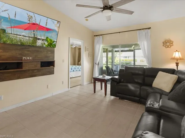 10188 Regent Cir 2802, Naples, Florida 34109