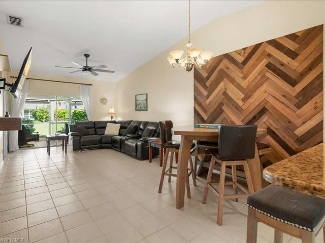 10188 Regent Cir 2802, Naples, Florida 34109