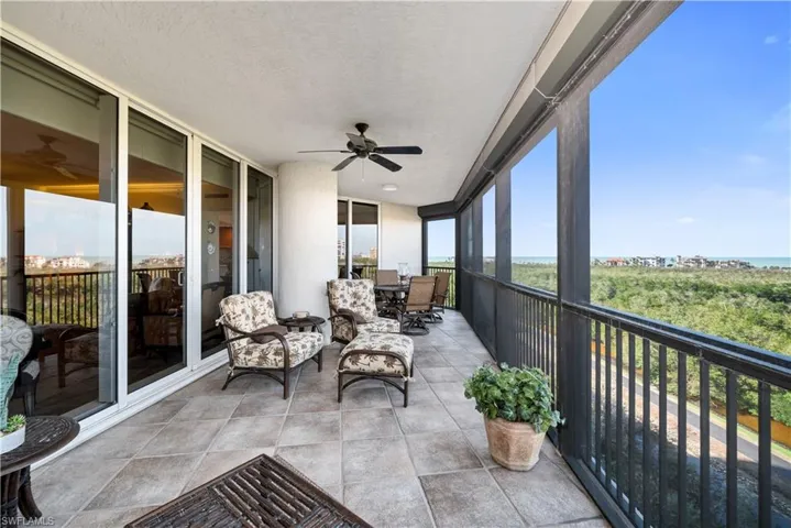 7575  Pelican Bay  BLVD, Naples, FL 34108