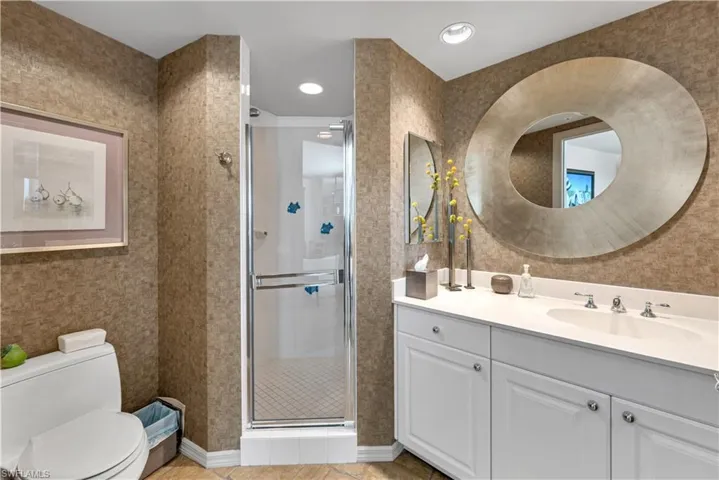 7575  Pelican Bay  BLVD, Naples, FL 34108