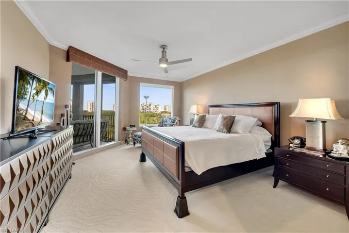 7575  Pelican Bay  BLVD, Naples, FL 34108