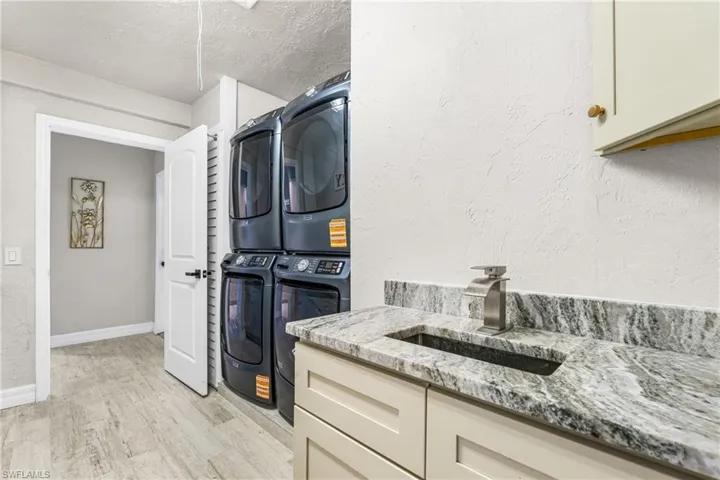 17221  Shelby  LN, North Fort Myers, FL 33917