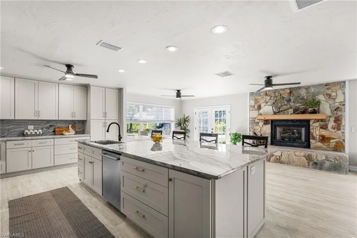 17221  Shelby  LN, North Fort Myers, FL 33917